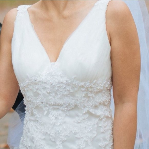 LACE beaded ivory wedding dress gown train  4 - Picture 2 of 4